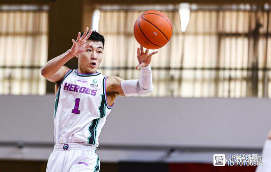 北京队横扫热火，高诗岩高光表现的简单介绍