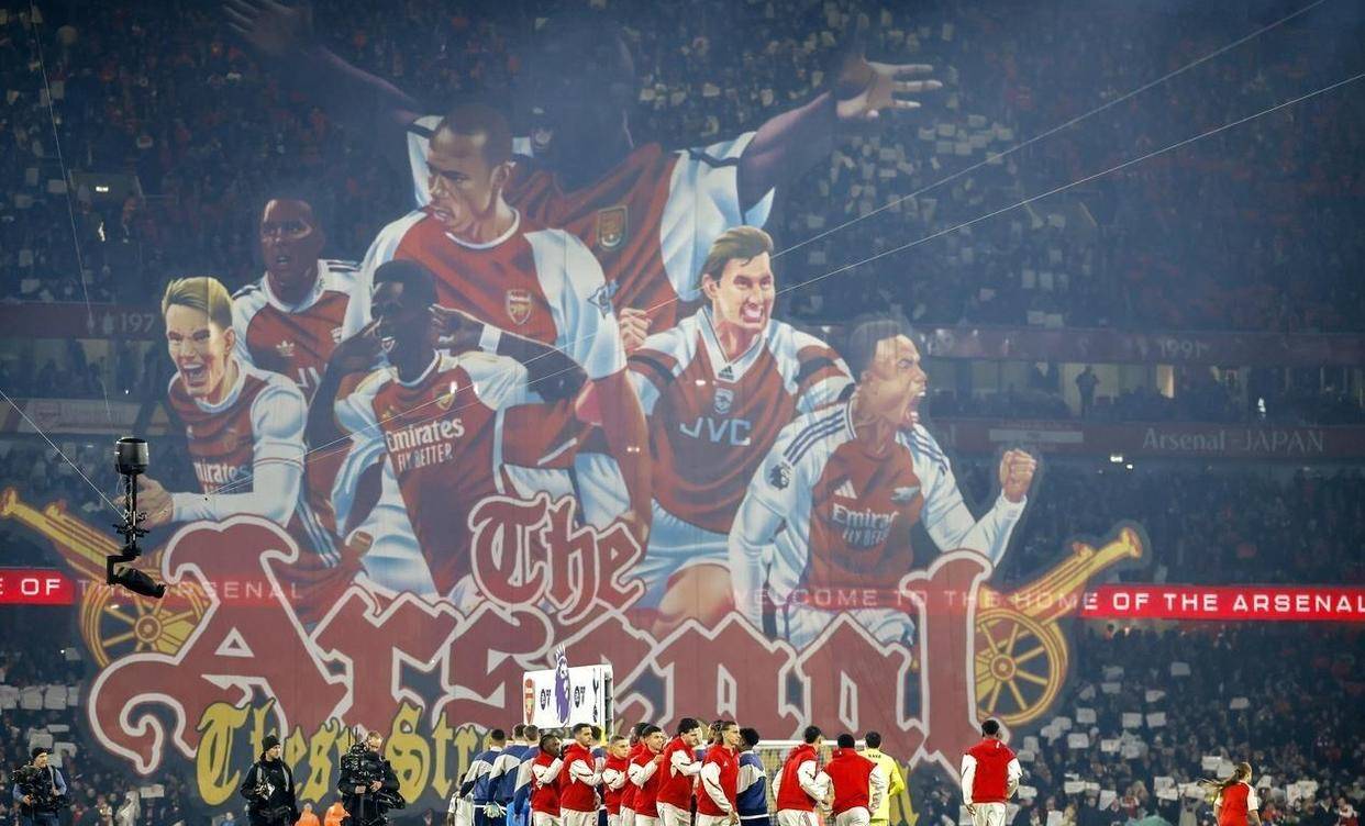 阿森纳险胜塞维利亚，马丁内利点燃赛场